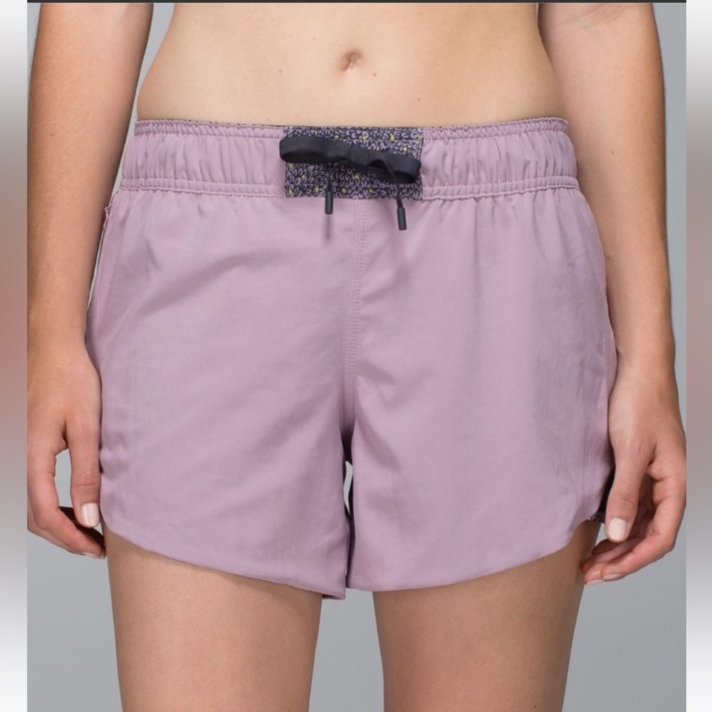 Lululemon Go The Distance Reversible Shorts 6 Athleisure workout yoga travel